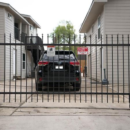 East Downtown Bungalow Apartment Houston Exterior photo